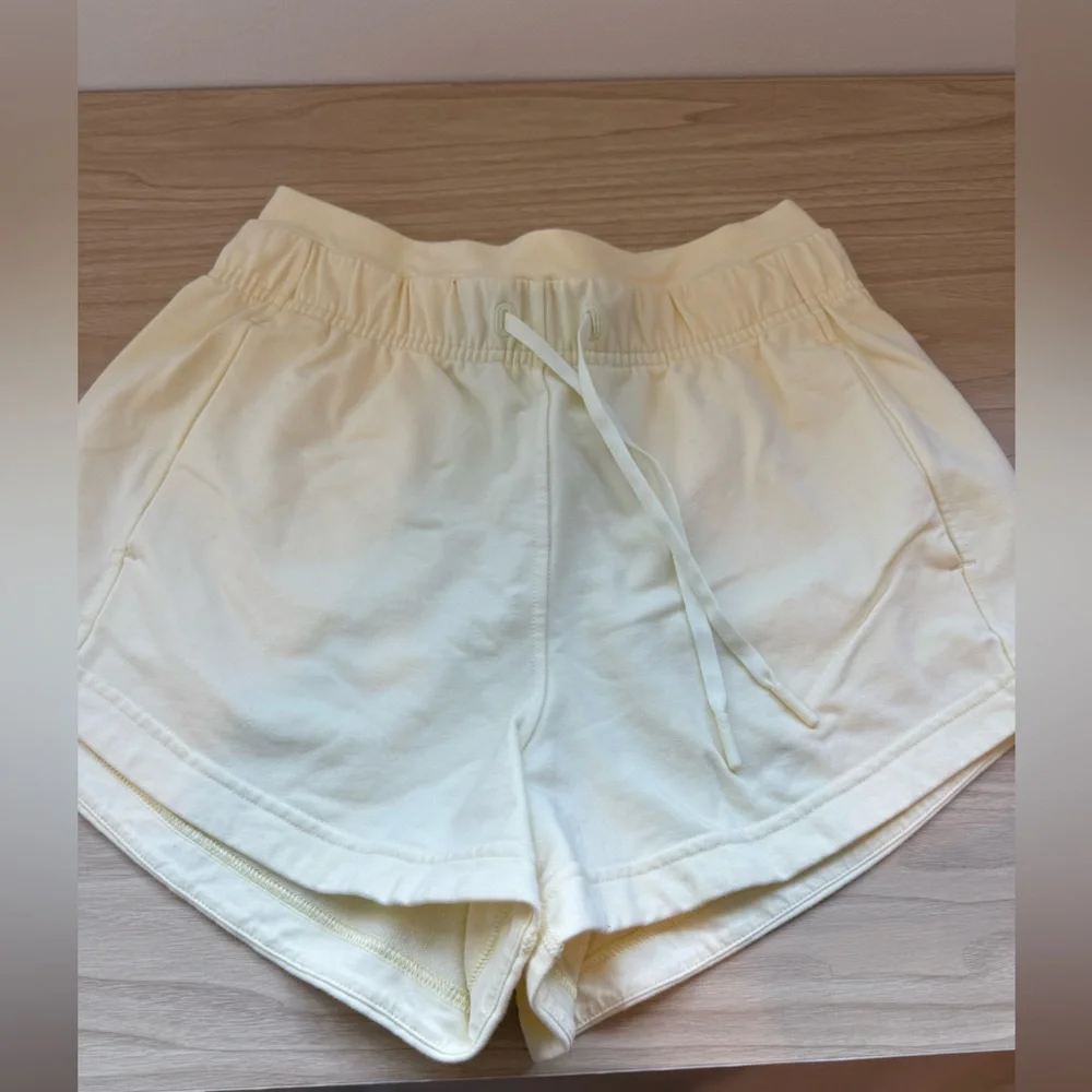 Lulu high waist soft shorts - Picture 1 of 5